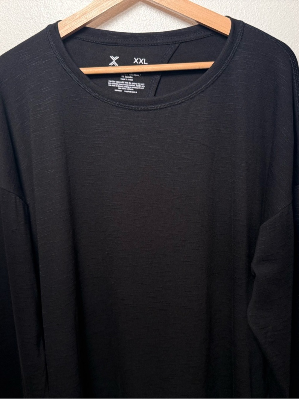 Xersion Black Long Sleeve Women's Top Twist Back Detail Relaxed Fit Size XXL - Picture 2 of 14